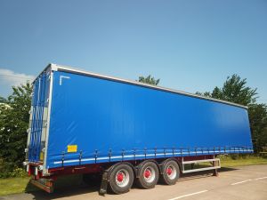 Montracon 4.425 Curtainsider Stock