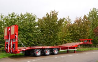 Montracon machinery carrier trailer