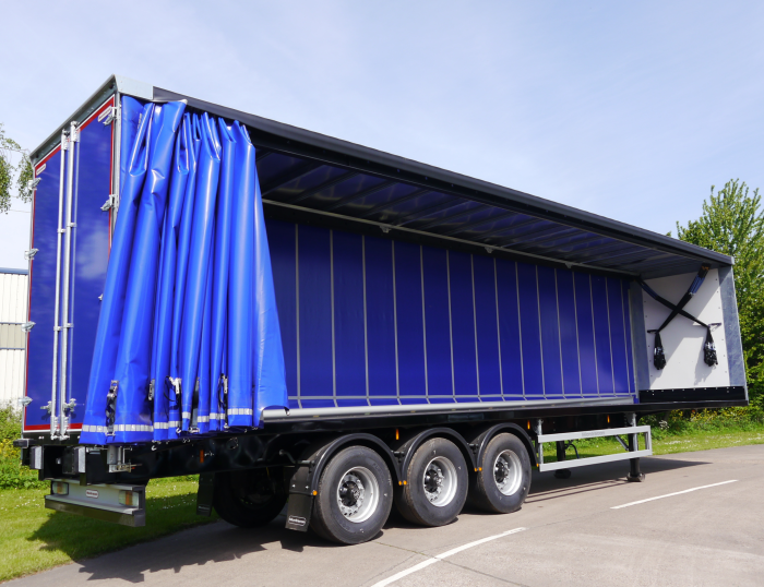 4.5mm Postless Curtainsider