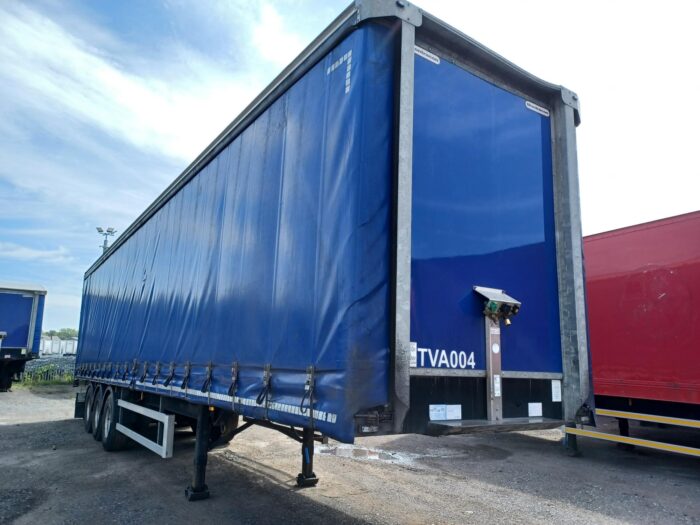 1x USED 2016 4.2m Curtainsider - Image 3