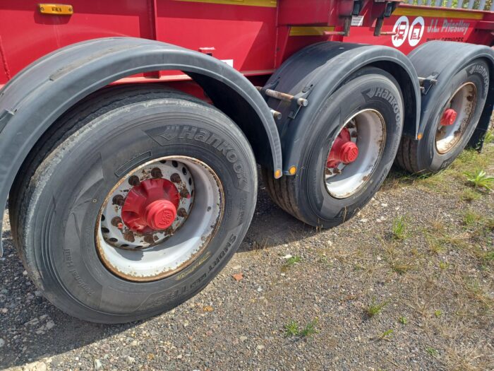 1x USED 2018 Dennison Sliding Skeletal - Image 4