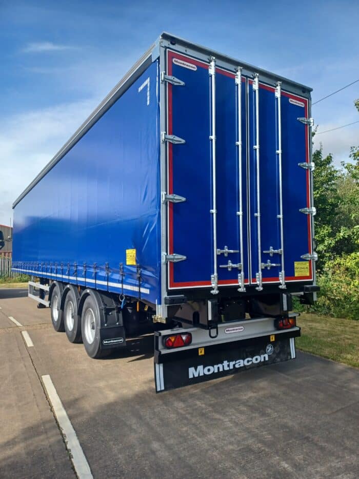 X2 New 4.2m Posted Curtainsiders - Image 3