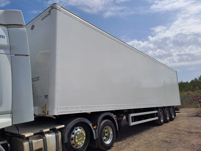 1x USED 2015 Cartwright 4.63m GRP Box Van - Image 2