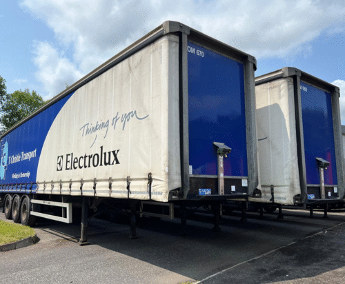 1x USED 2014 Montracon 4.2m Curtainsiders with Dhollandia Tuck-away Tail-lift